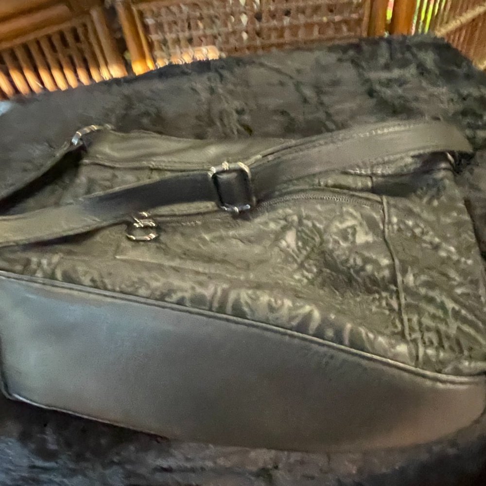 🎄10/$10🎄Sakroots Arcadia Recycled Crossbody - Picture 6 of 16